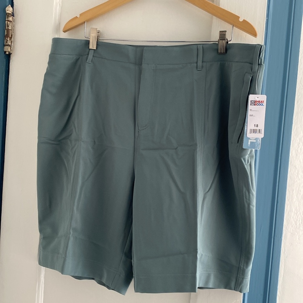 Lightweight comfy shorts never worn smoke free home.